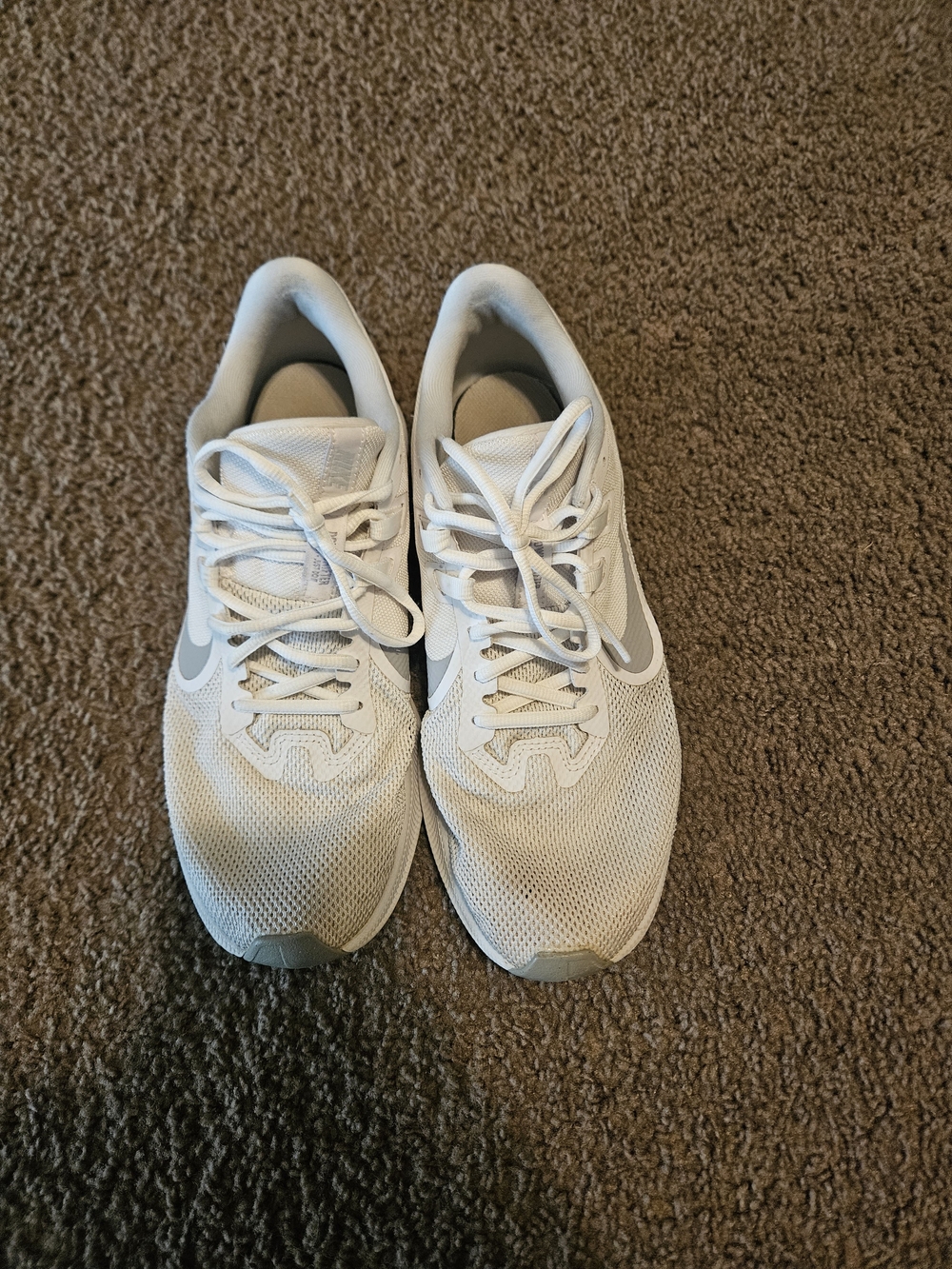 Nike White Mesh Lace-Up Running Shoes